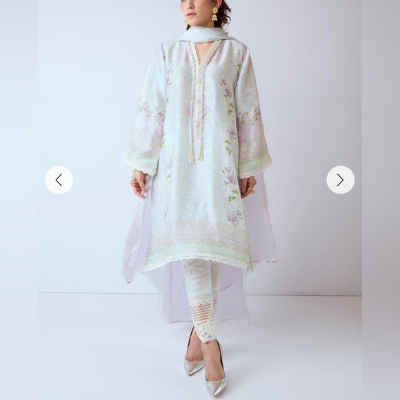 Farah Talib Aziz Dresses & Skirts - Elegant Pastel Floral Tunic Dress - Women's Light Lavender